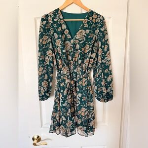 Cupshe Dark Green Floral Long Sleeve Wrap Dress with Cream & Tan Blooms